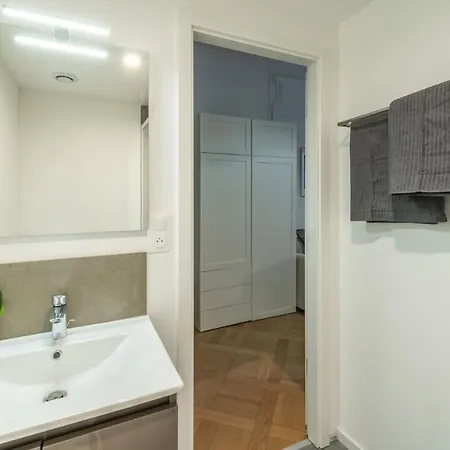Apartamento Le Schuman - En Hyper Centre - Gare - Fibre - Rbnb - *
