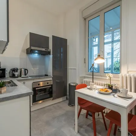 Apartment Le Schuman - En Hyper Centre - Gare - Fibre - Rbnb -
